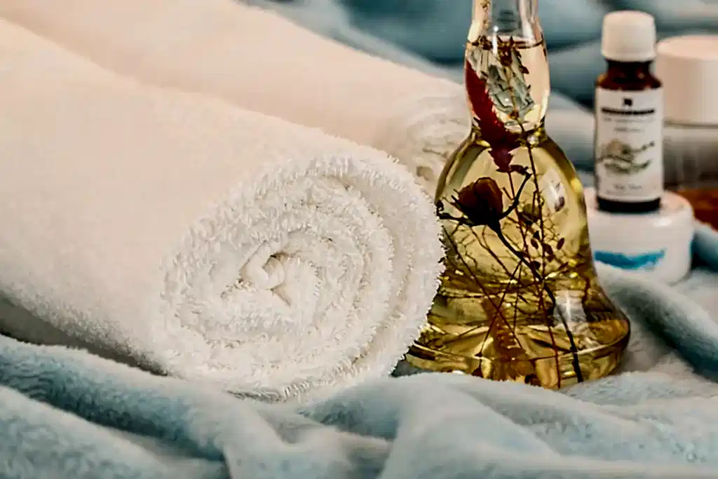 massage-therapy-1612308_1920